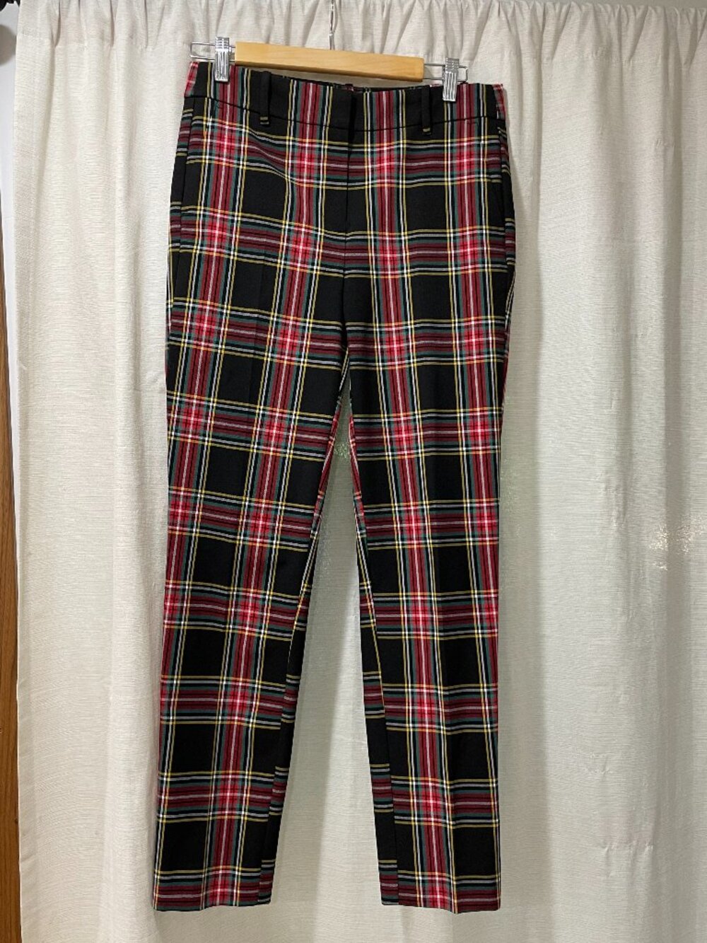 Black and Red Plaid J Crew Ruby pants, size 6